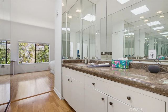 1850 Midvale Avenue 13, Los Angeles, CA 90025