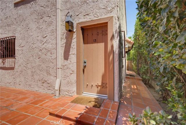 1850 Midvale Avenue 13, Los Angeles, CA 90025
