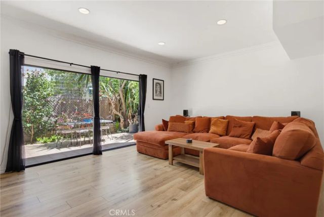 1850 Midvale Avenue 13, Los Angeles, CA 90025
