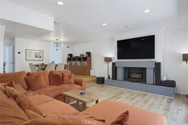 1850 Midvale Avenue 13, Los Angeles, CA 90025