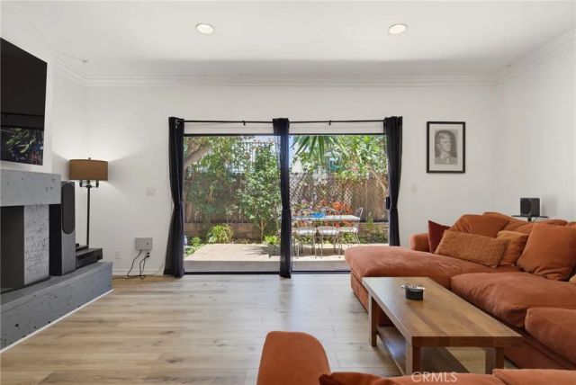 1850 Midvale Avenue 13, Los Angeles, CA 90025