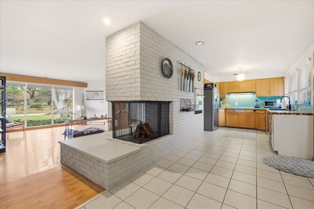 6550 N Winston Ct, Columbus, OH 43235