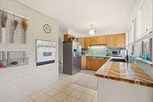 6550 N Winston Ct, Columbus, OH 43235