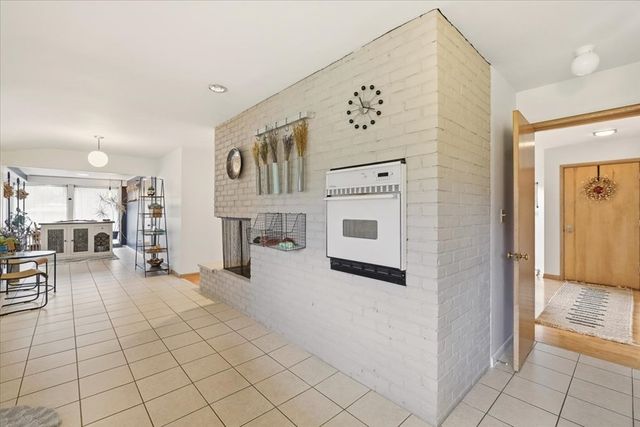 6550 N Winston Ct, Columbus, OH 43235