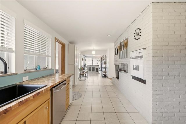 6550 N Winston Ct, Columbus, OH 43235