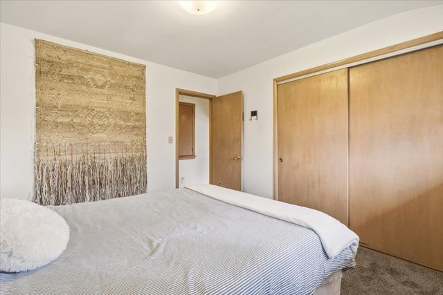 6550 N Winston Ct, Columbus, OH 43235