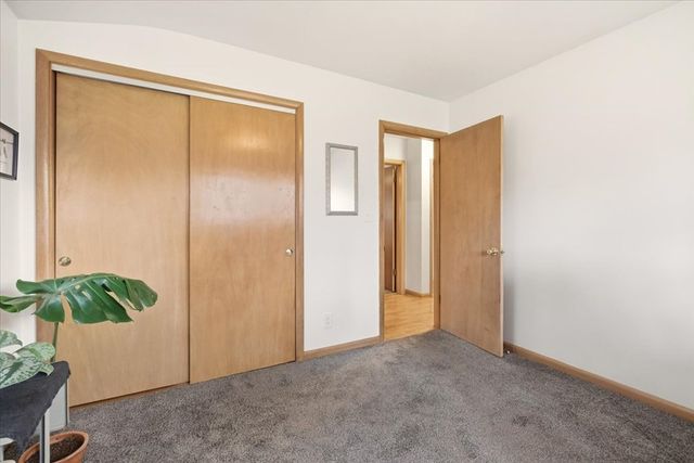 6550 N Winston Ct, Columbus, OH 43235