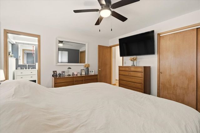 6550 N Winston Ct, Columbus, OH 43235