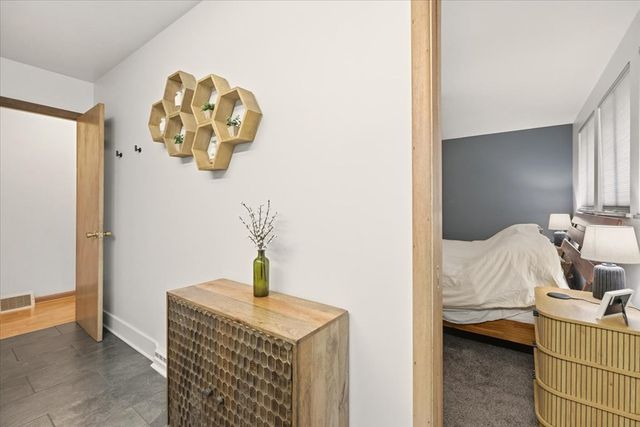 6550 N Winston Ct, Columbus, OH 43235