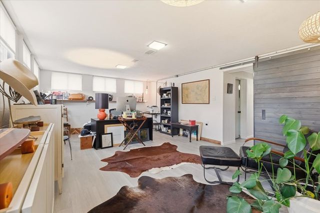 6550 N Winston Ct, Columbus, OH 43235