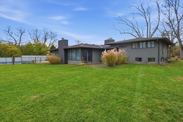 6550 N Winston Ct, Columbus, OH 43235