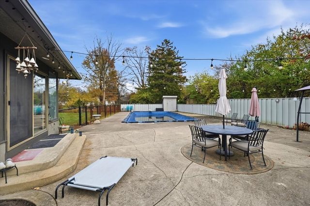 6550 N Winston Ct, Columbus, OH 43235