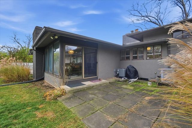 6550 N Winston Ct, Columbus, OH 43235