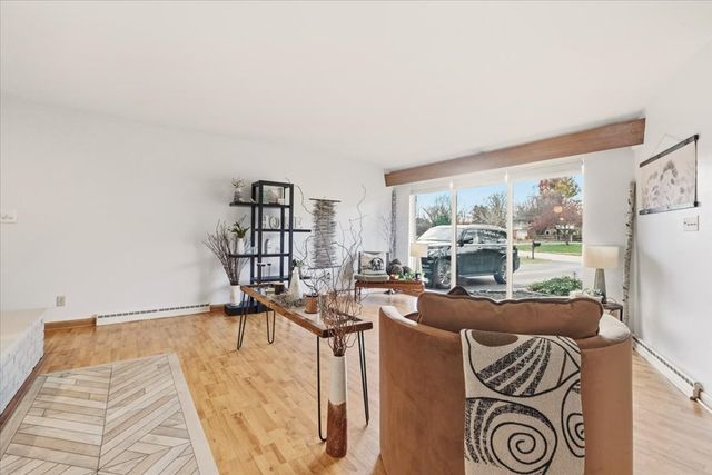 6550 N Winston Ct, Columbus, OH 43235