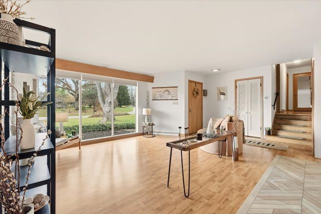 6550 N Winston Ct, Columbus, OH 43235