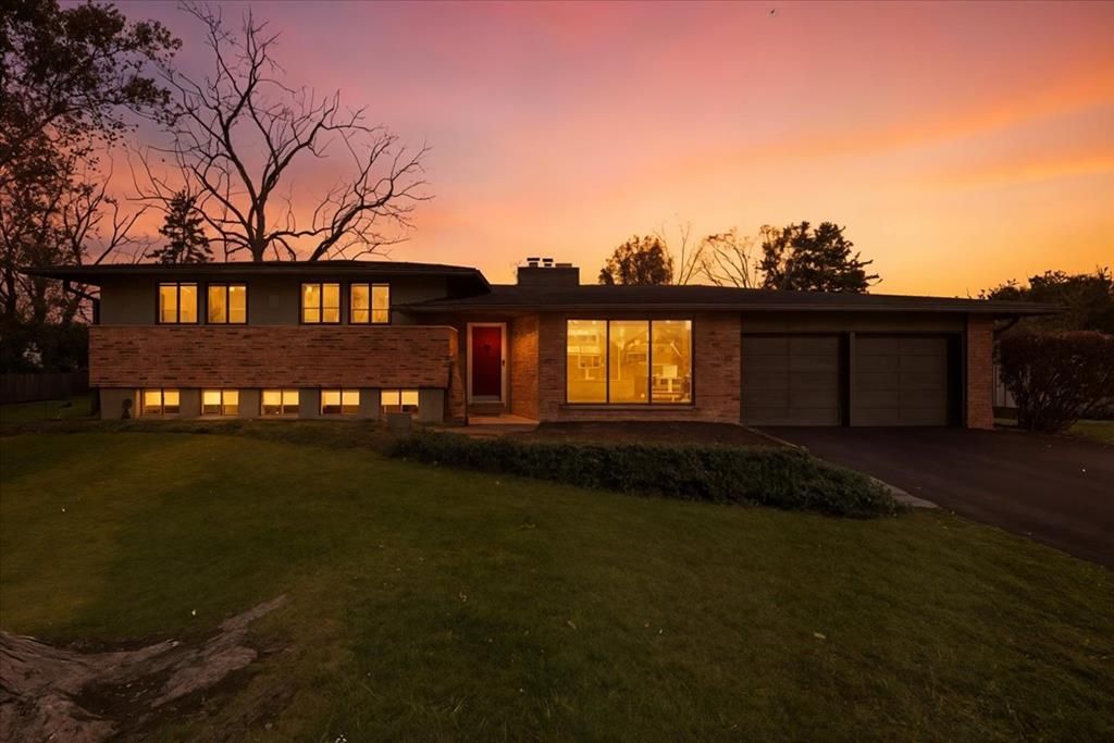 6550 N Winston Ct, Columbus, OH 43235