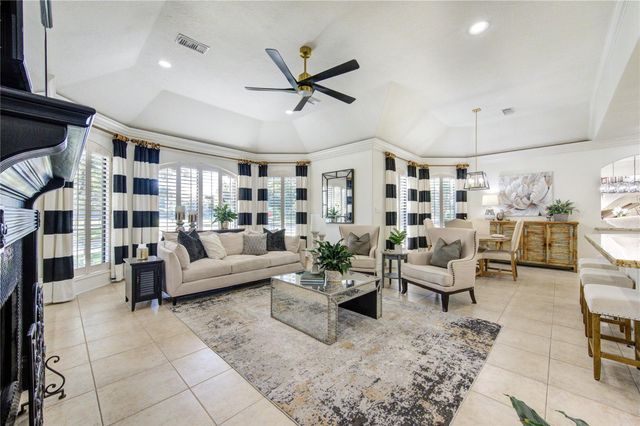 5707 Amber Queen Court, Houston, TX 77041