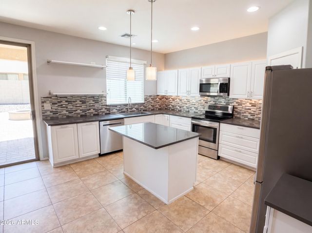 6823 W MORNING VISTA Drive, Peoria, AZ 85383