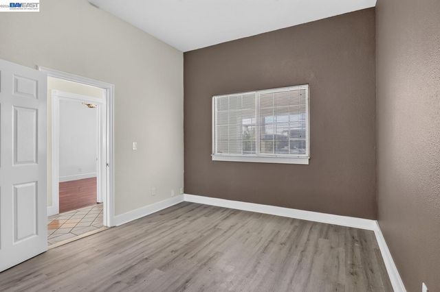 2244 E 20Th St, Oakland, CA 94606