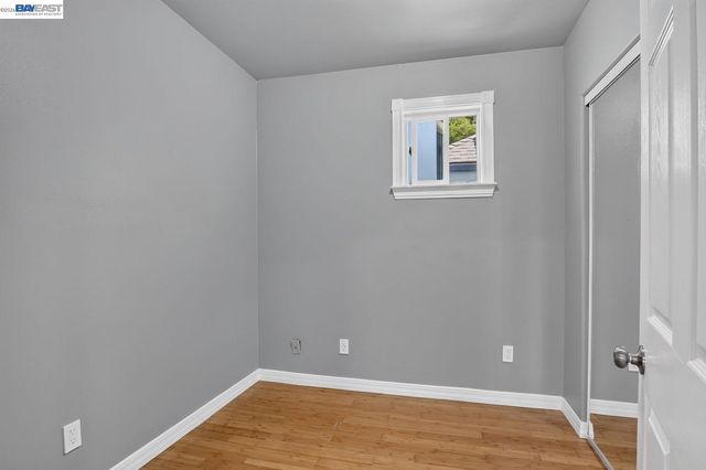 2244 E 20Th St, Oakland, CA 94606