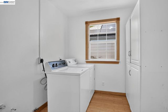 2244 E 20Th St, Oakland, CA 94606