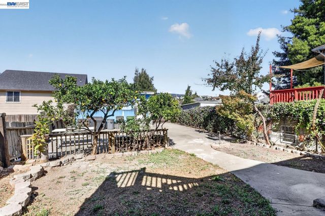 2244 E 20Th St, Oakland, CA 94606