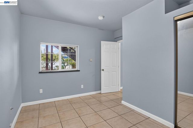 2244 E 20Th St, Oakland, CA 94606