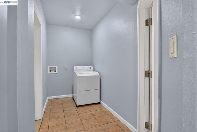 2244 E 20Th St, Oakland, CA 94606