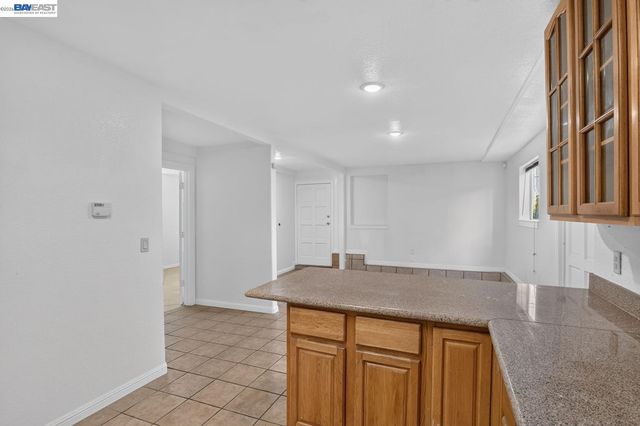 2244 E 20Th St, Oakland, CA 94606