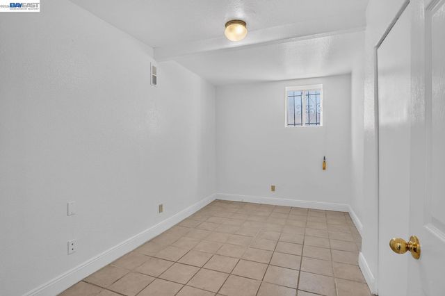 2244 E 20Th St, Oakland, CA 94606