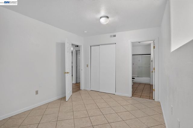 2244 E 20Th St, Oakland, CA 94606