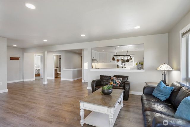 5818 Reid Drive NW, Gig Harbor, WA 98335