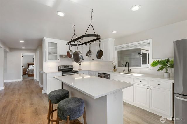 5818 Reid Drive NW, Gig Harbor, WA 98335