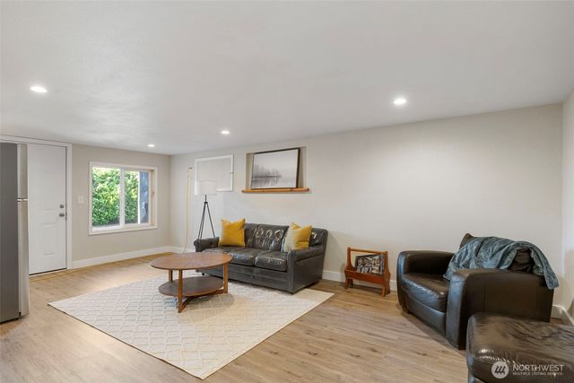 5818 Reid Drive NW, Gig Harbor, WA 98335