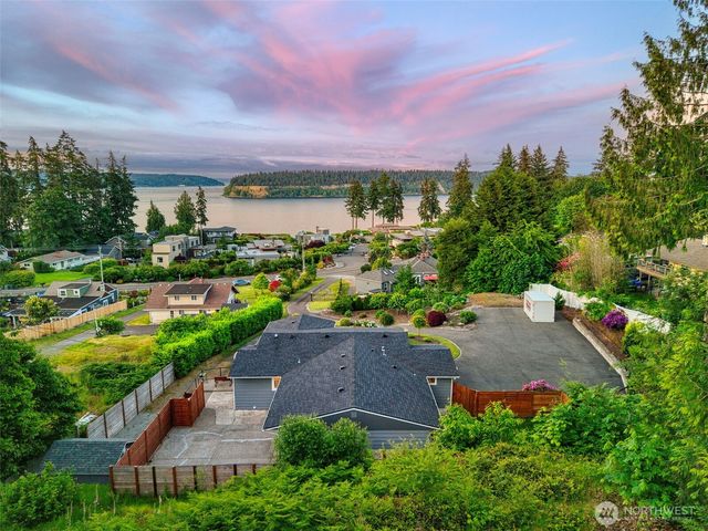 5818 Reid Drive NW, Gig Harbor, WA 98335