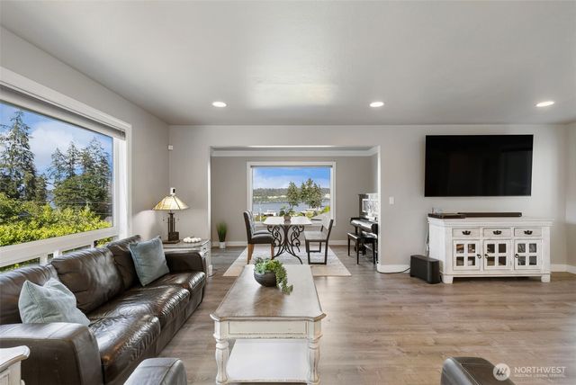 5818 Reid Drive NW, Gig Harbor, WA 98335