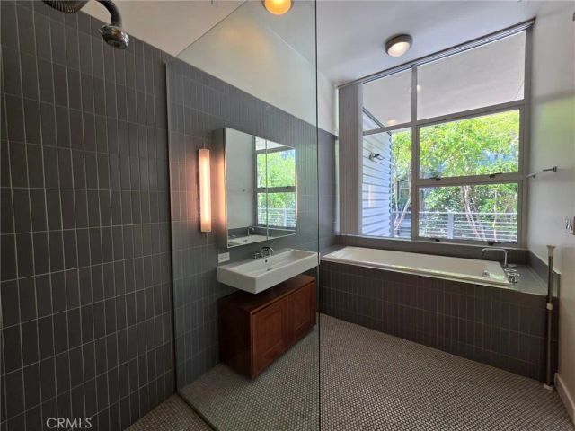 4080 Glencoe Avenue 208, Marina Del Rey, CA 90292