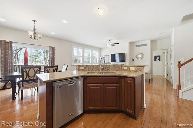 1082 Paddock Drive, South Lyon, MI 48178