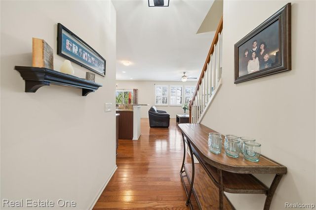 1082 Paddock Drive, South Lyon, MI 48178