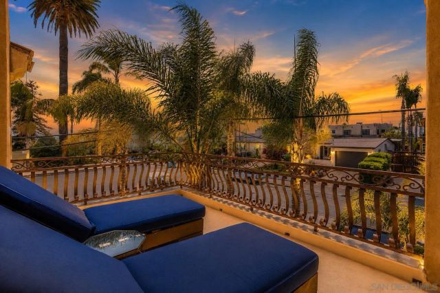 1230 W Brookes Ave, San Diego, CA 92103