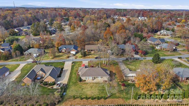 1855 Cameron Heights Circle, Denver, NC 28037