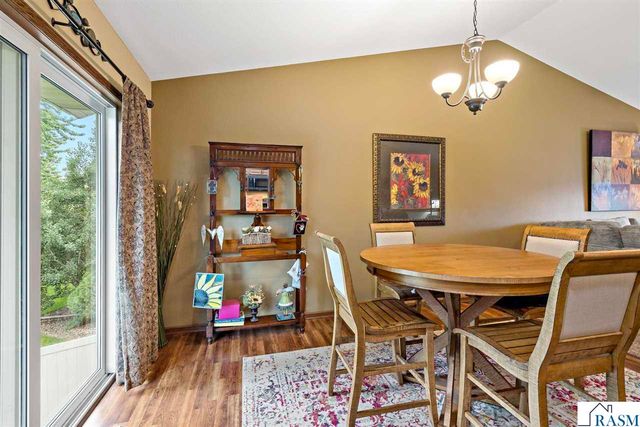 124 Harbor Hill Drive, Mankato, MN 56001