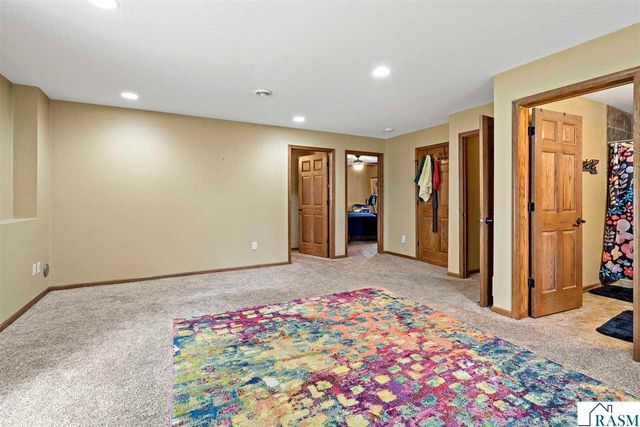 124 Harbor Hill Drive, Mankato, MN 56001