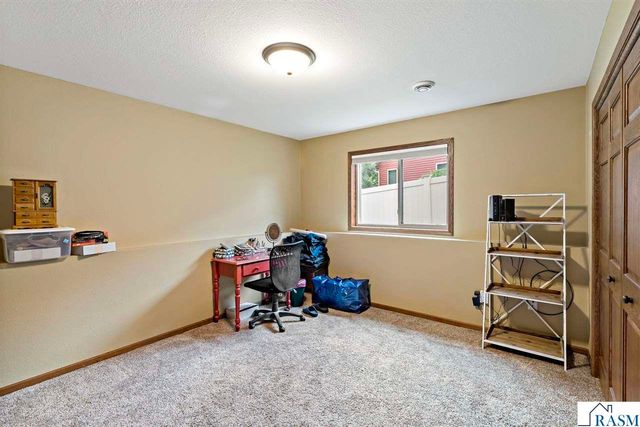 124 Harbor Hill Drive, Mankato, MN 56001