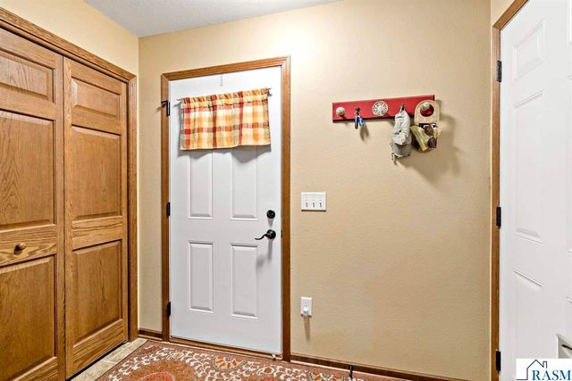 124 Harbor Hill Drive, Mankato, MN 56001
