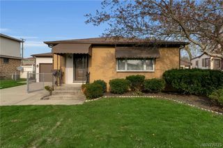 33 Marrano Drive, Lancaster, NY 14043