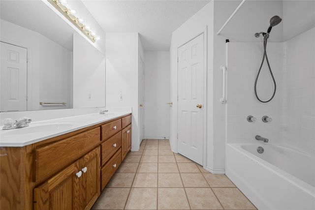 420 Alamo Drive, Mcgregor, TX 76657