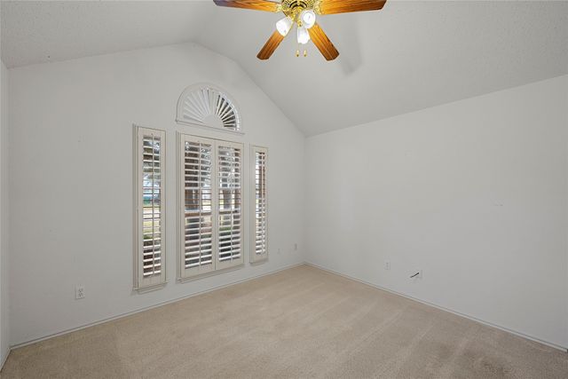 420 Alamo Drive, Mcgregor, TX 76657