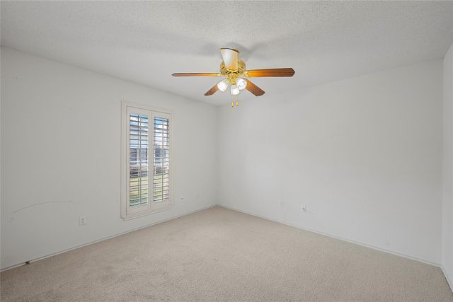 420 Alamo Drive, Mcgregor, TX 76657