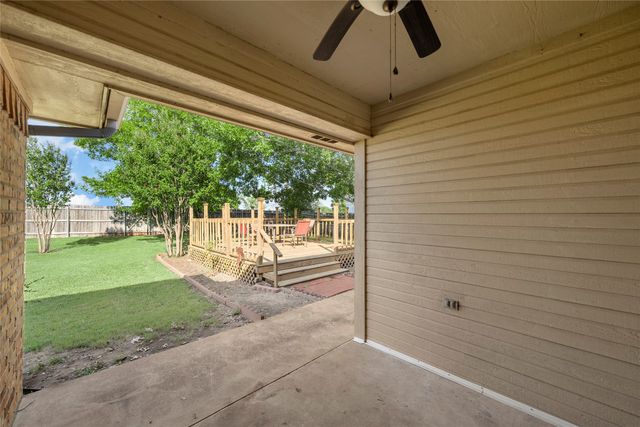 420 Alamo Drive, Mcgregor, TX 76657